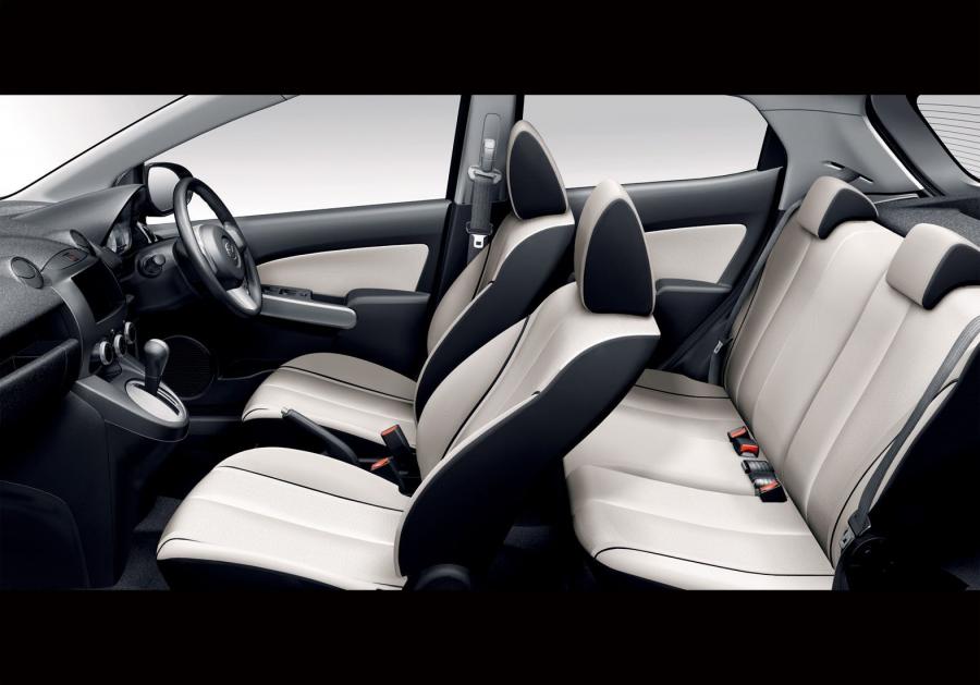 Mazda Refined Demio 2009 года  (фото 5 из 8)
